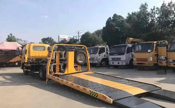 大洼区汽车中途维修案例